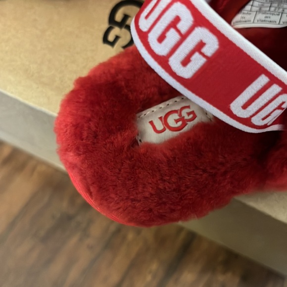 UGG tfluff yeah slide - Picture 5 of 6